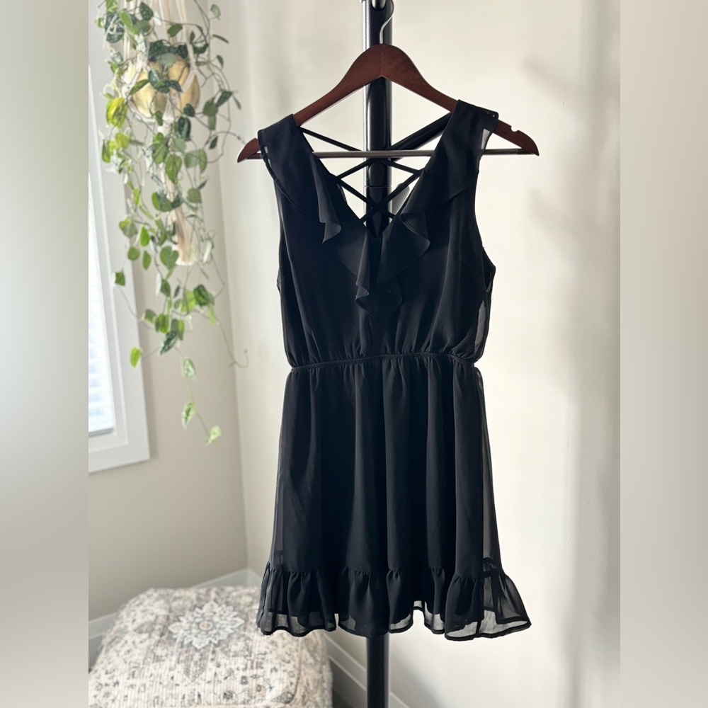 Monteau Black Sleeveless V-Neck Mini Dress